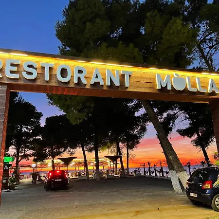 Molla Restorant * Shëngjin