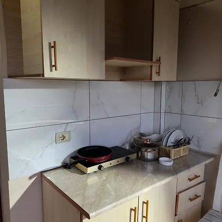 Molla Restorant فندق Shëngjin