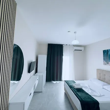 Molla Restorant Shëngjin