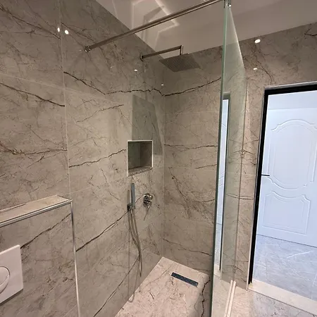 Molla Restorant