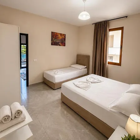 Molla Restorant Shëngjin