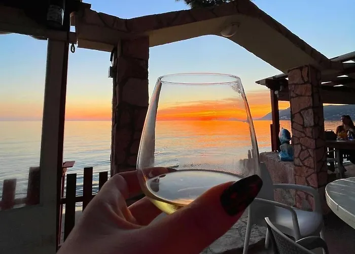 Molla Restorant Shëngjin