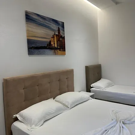 Molla Restorant * Шенджин