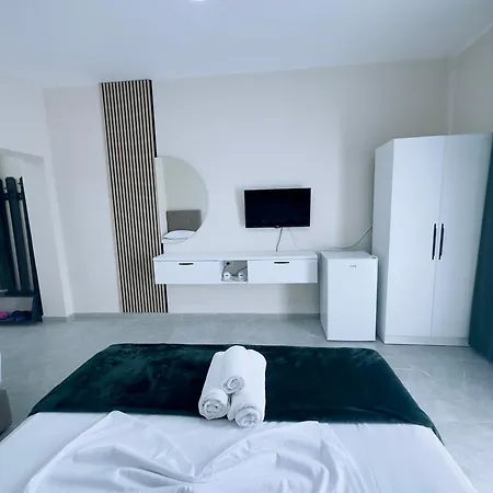 Molla Restorant * Шенджин