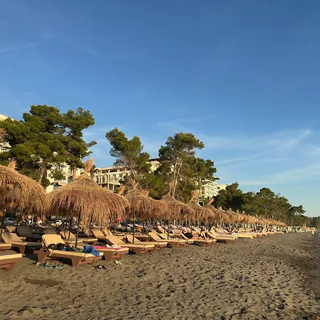 Molla Restorant Отель *