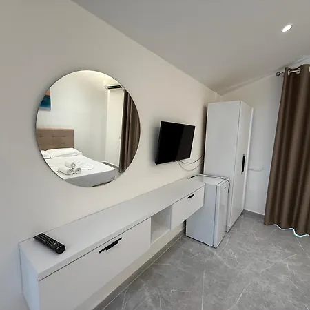 Molla Restorant Hotel Shëngjin